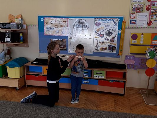 Grafika #32: 06.03.2018 Chciałbym być muzykiem.