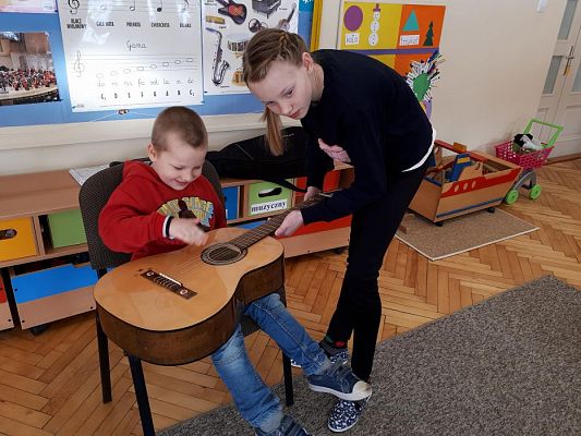 Grafika #38: 06.03.2018 Chciałbym być muzykiem.