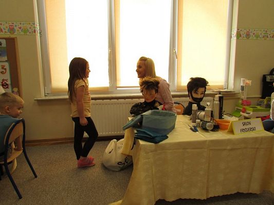 Grafika #4: 06.03.2018 Nasz salon piękności