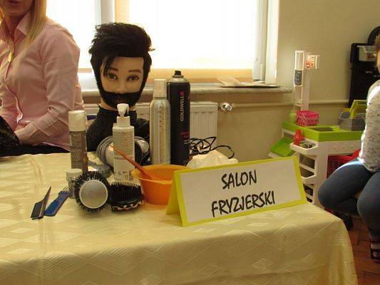 Grafika #5: 06.03.2018 Nasz salon piękności