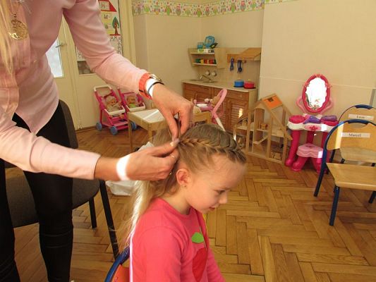 Grafika #17: 06.03.2018 Nasz salon piękności