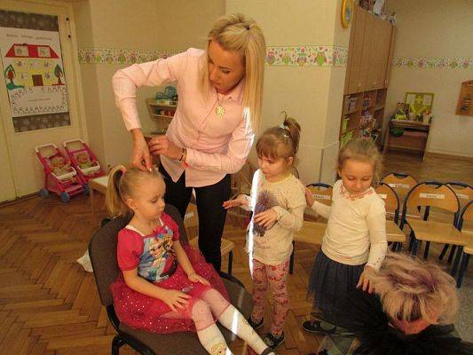 Grafika #32: 06.03.2018 Nasz salon piękności