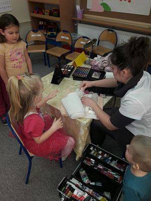 Grafika #43: 06.03.2018 Nasz salon piękności