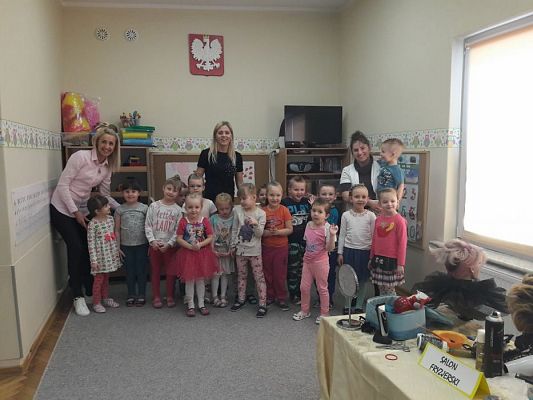 Grafika #76: 06.03.2018 Nasz salon piękności