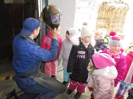 Grafika #13: 05.03.2018 Wycieczka do Zakładów Metalowych w Charbrowie