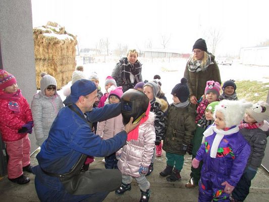 Grafika #15: 05.03.2018 Wycieczka do Zakładów Metalowych w Charbrowie