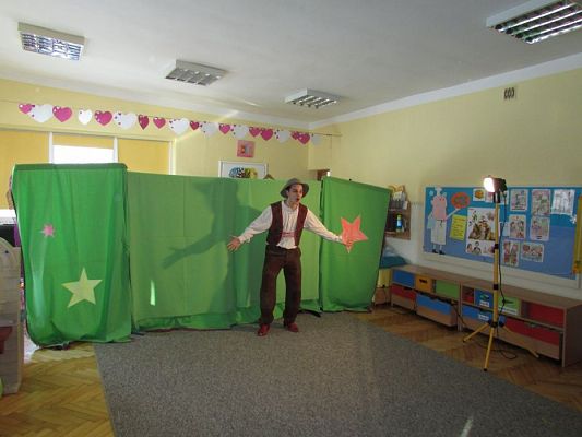 Grafika #1: 02.03.2018 Przedstawienie teatralne pt."Jasiu w krainie bajek"