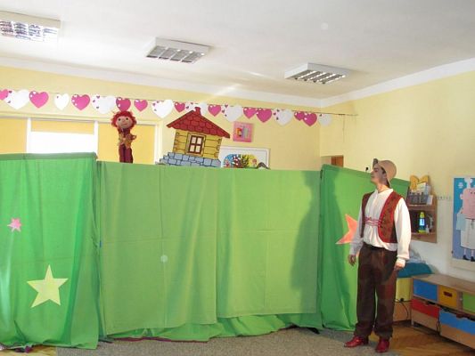 Grafika #10: 02.03.2018 Przedstawienie teatralne pt."Jasiu w krainie bajek"