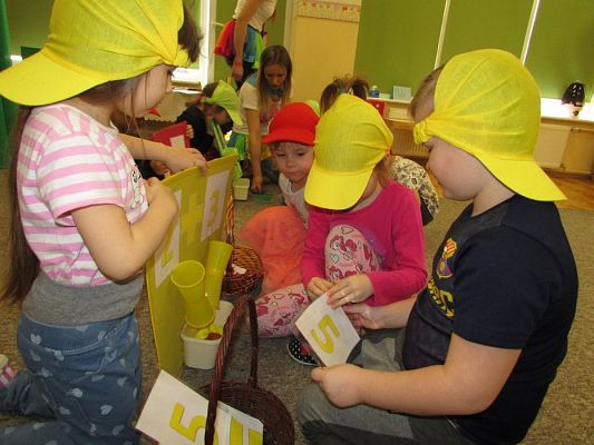 Grafika #35: 23.02.2018 Konkurs "Matematyka w kolorach - raz, dwa, trzy, liczysz Ty!