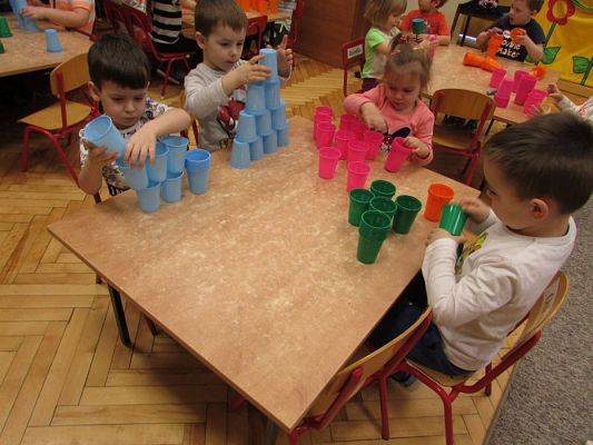 Grafika #80: 23.02.2018 Konkurs "Matematyka w kolorach - raz, dwa, trzy, liczysz Ty!