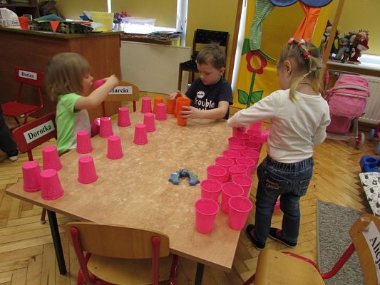 Grafika #83: 23.02.2018 Konkurs "Matematyka w kolorach - raz, dwa, trzy, liczysz Ty!