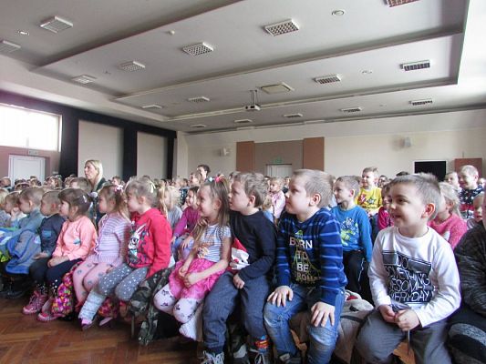 Grafika #3: 22.02.2018 Przedstawienie pt." Jak Pstryk i Bzik zostali oświeceni"