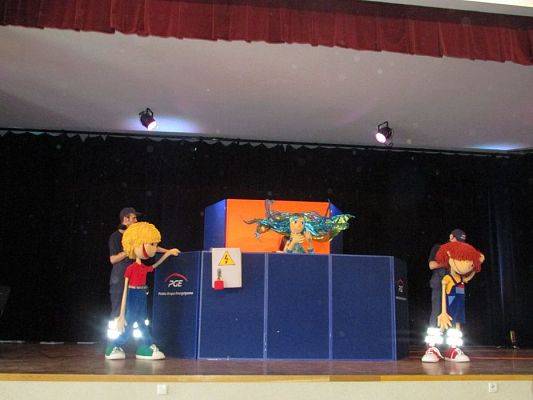 Grafika #15: 22.02.2018 Przedstawienie pt." Jak Pstryk i Bzik zostali oświeceni"