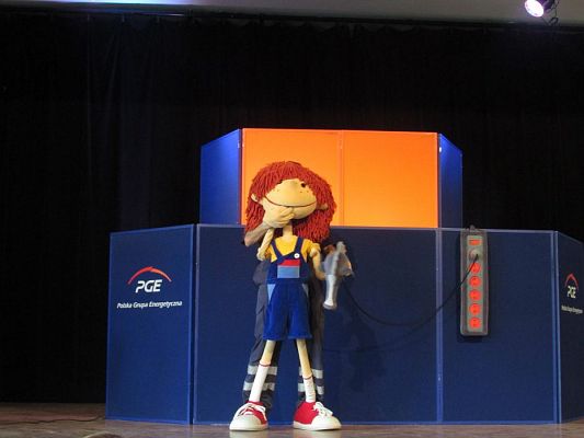 Grafika #16: 22.02.2018 Przedstawienie pt." Jak Pstryk i Bzik zostali oświeceni"