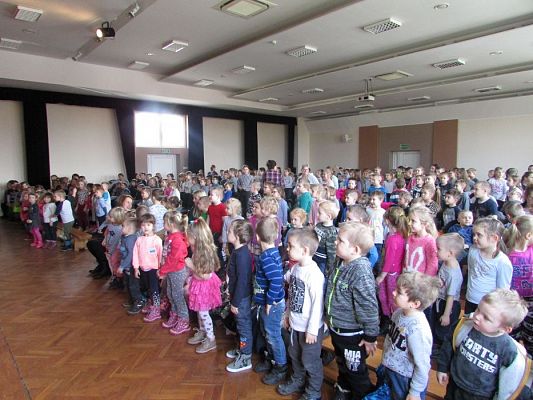 Grafika #23: 22.02.2018 Przedstawienie pt." Jak Pstryk i Bzik zostali oświeceni"