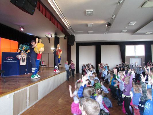 Grafika #24: 22.02.2018 Przedstawienie pt." Jak Pstryk i Bzik zostali oświeceni"