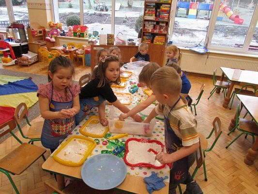 Grafika #17: 02.02.2018 Zabawa sensoryczna cieczą nienewtonowską