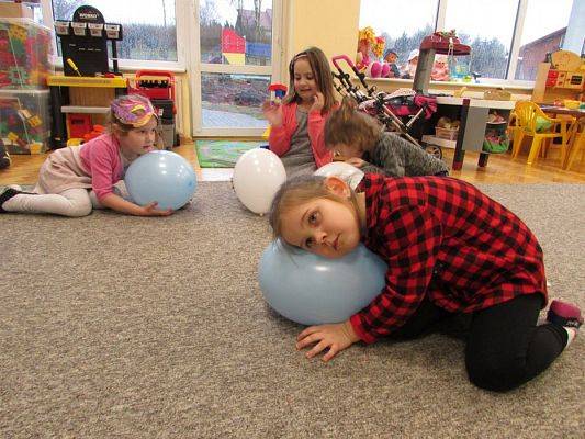 Grafika #16: Jak spędzamy ferie