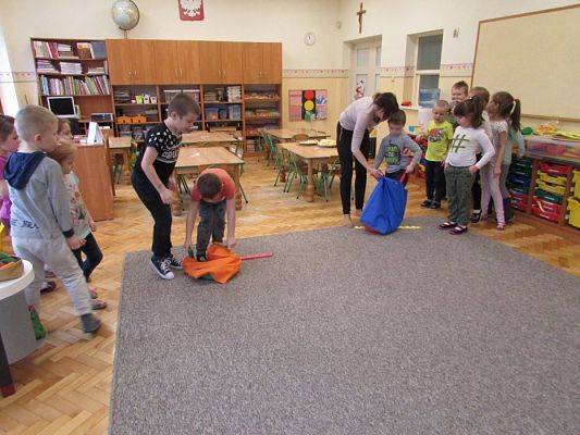 Grafika #98: Jak spędzamy ferie