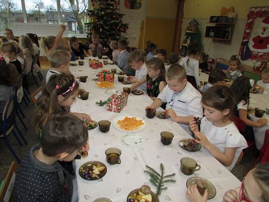 Grafika #18: 22.12.2017 Wigilia przedszkolna