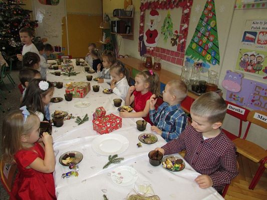 Grafika #19: 22.12.2017 Wigilia przedszkolna