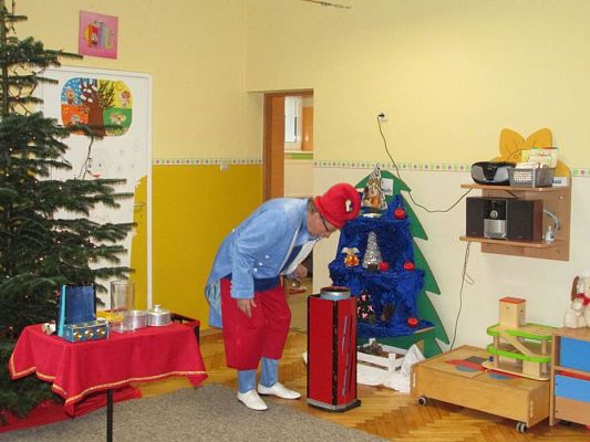 Grafika #17: 05.12.2017 "Zaczarowany Mikołaj" - występ iluzjonisty