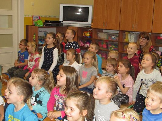 Grafika #18: 05.12.2017 "Zaczarowany Mikołaj" - występ iluzjonisty