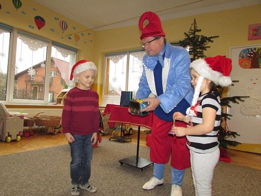 Grafika #24: 05.12.2017 "Zaczarowany Mikołaj" - występ iluzjonisty