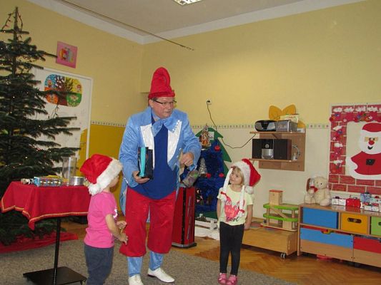 Grafika #28: 05.12.2017 "Zaczarowany Mikołaj" - występ iluzjonisty