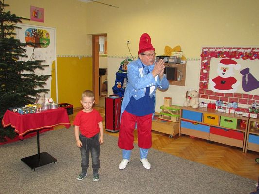 Grafika #31: 05.12.2017 "Zaczarowany Mikołaj" - występ iluzjonisty