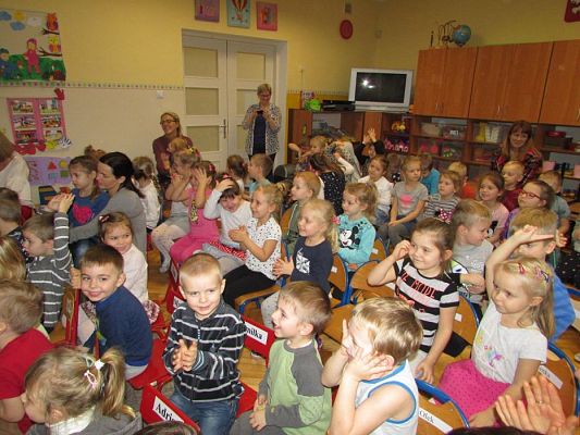 Grafika #46: 05.12.2017 "Zaczarowany Mikołaj" - występ iluzjonisty