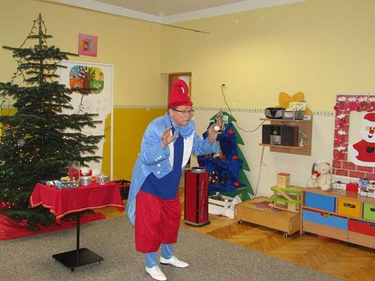 Grafika #48: 05.12.2017 "Zaczarowany Mikołaj" - występ iluzjonisty