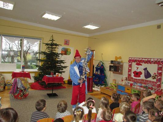 Grafika #52: 05.12.2017 "Zaczarowany Mikołaj" - występ iluzjonisty