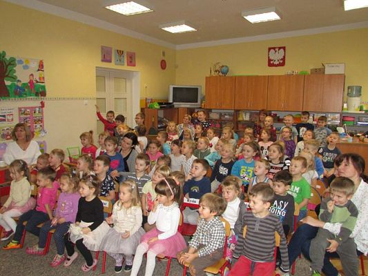 Grafika #70: 05.12.2017 "Zaczarowany Mikołaj" - występ iluzjonisty