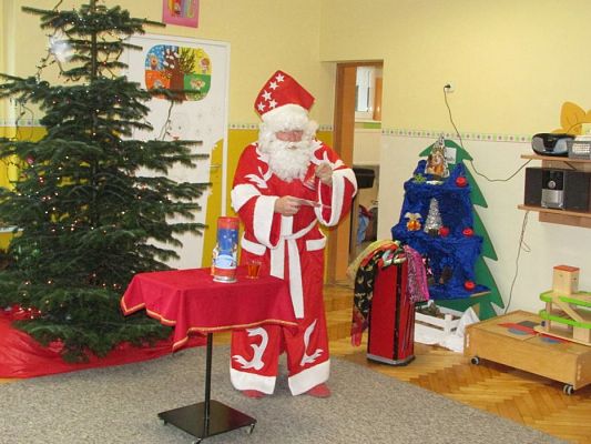 Grafika #80: 05.12.2017 "Zaczarowany Mikołaj" - występ iluzjonisty