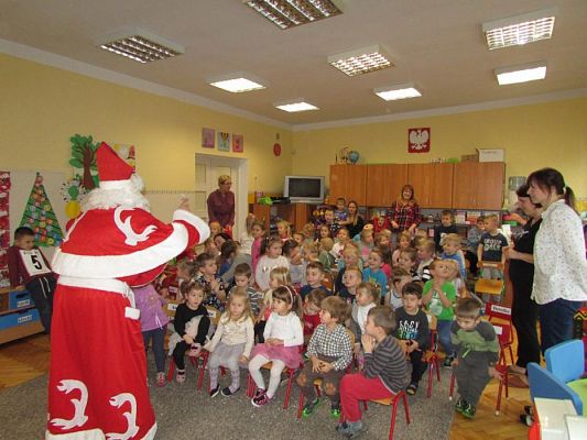 Grafika #92: 05.12.2017 "Zaczarowany Mikołaj" - występ iluzjonisty