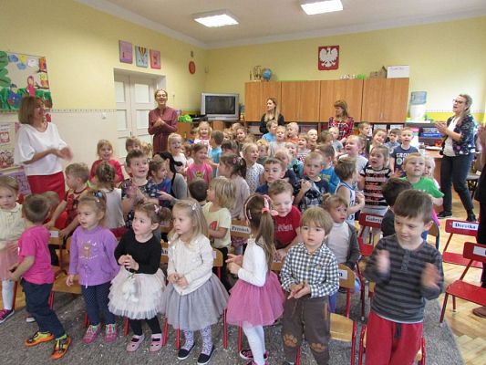 Grafika #94: 05.12.2017 "Zaczarowany Mikołaj" - występ iluzjonisty