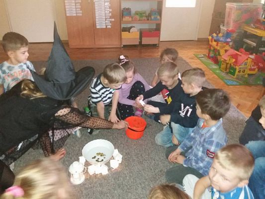 Grafika #6: 30.11.2017 Andrzejki