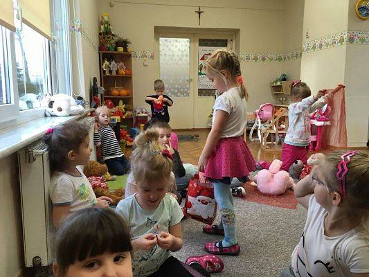 Grafika #2: Dzień Pluszowego Misia