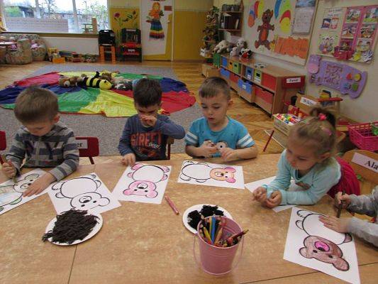 Grafika #54: Dzień Pluszowego Misia