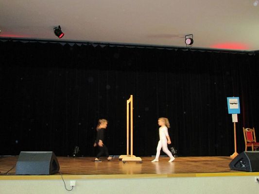 Grafika #12: 20.11.2017 Przedstawienie pt."Chociaż różni to tacy sami"