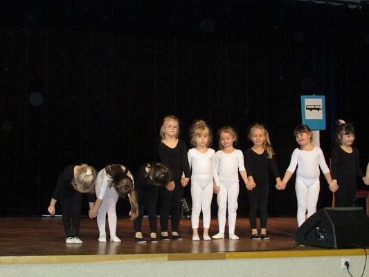 Grafika #21: 20.11.2017 Przedstawienie pt."Chociaż różni to tacy sami"