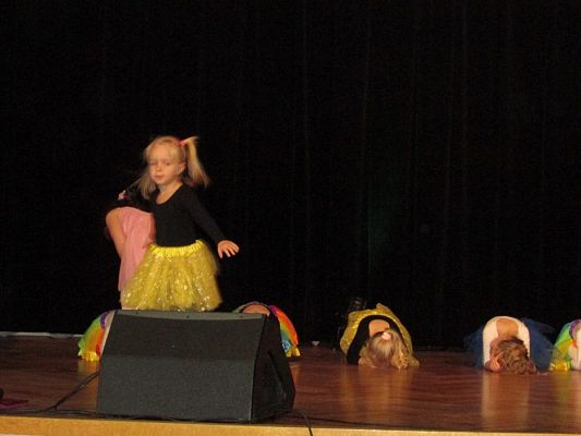 Grafika #32: 20.11.2017 Przedstawienie pt."Chociaż różni to tacy sami"