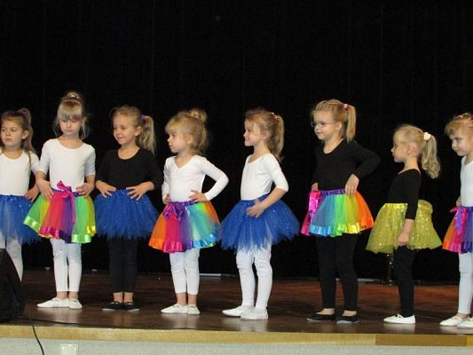 Grafika #35: 20.11.2017 Przedstawienie pt."Chociaż różni to tacy sami"