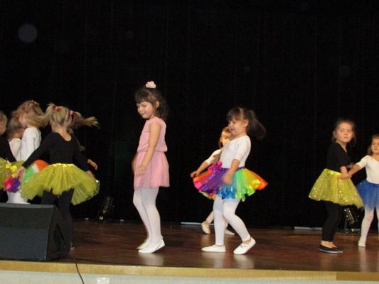 Grafika #36: 20.11.2017 Przedstawienie pt."Chociaż różni to tacy sami"