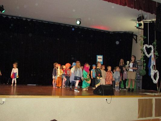 Grafika #43: 20.11.2017 Przedstawienie pt."Chociaż różni to tacy sami"