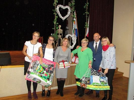 Grafika #49: 20.11.2017 Przedstawienie pt."Chociaż różni to tacy sami"