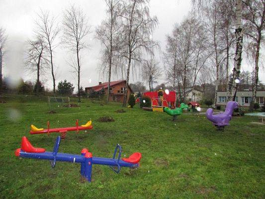 Grafika #23: 14.11.2017 Nowy sprzęt na naszym placu zabaw