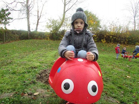 Grafika #4: 14.11.2017 Nowy sprzęt na naszym placu zabaw