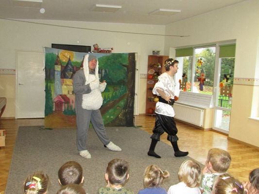 Grafika #5: 25.10.2017 Przedstawienie teatralne pt. "Magia słów"